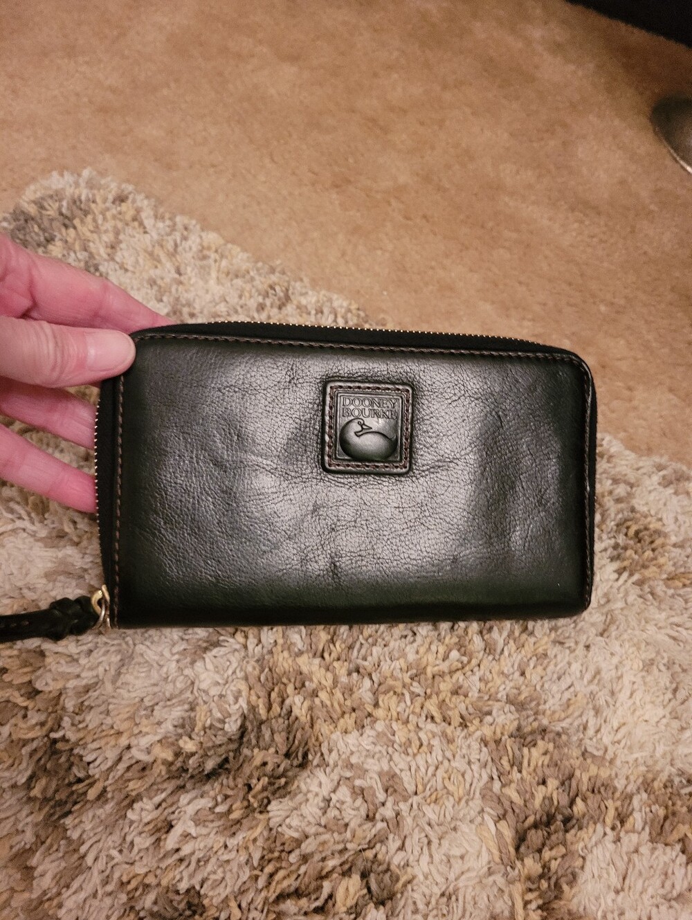 Dooney And Bourke Florentine Zip Wallet In Black